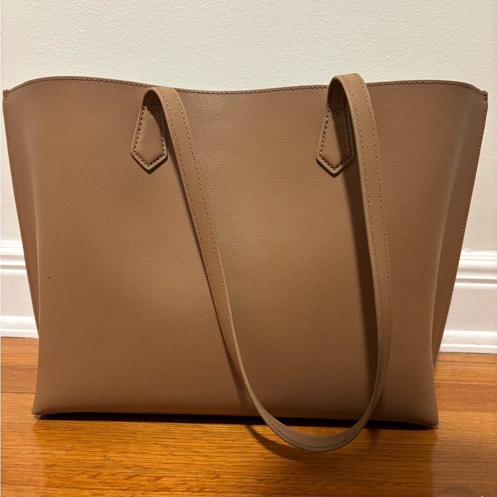 Quince Tote Bag (150 retail)
